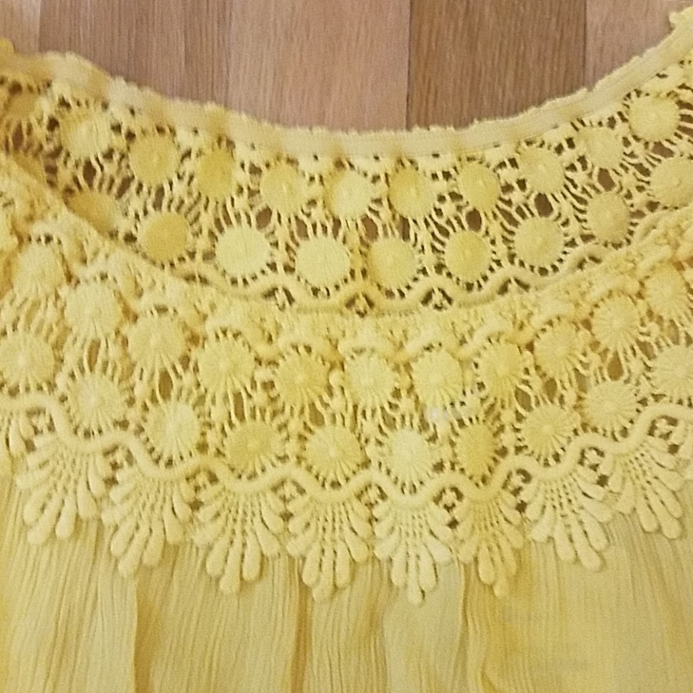 Yellow top - Picture 3 of 3